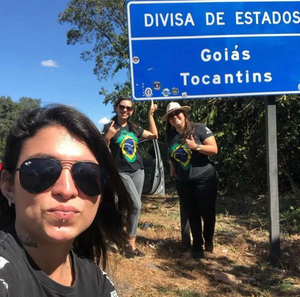 Luana, Leilane e Hosana tiraram foto durante viagem, na divisa entre os estados de Tocantins e Goiás ?- Foto: Reprodução/Instagram