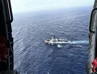 Guarda Costeira dos EUA busca 39 pessoas desaparecidas após barco virar na Flórida