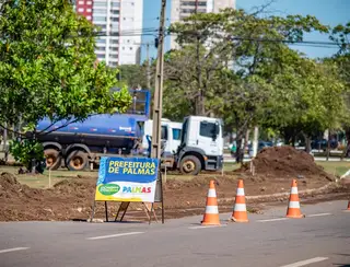 Avenida LO-02 sofre redução de faixas para abertura de retornos próximos à Praça dos Girassóis