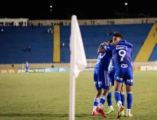 Cruzeiro arranca vitória de 2 a 1 sobre o Londrina