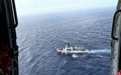 Guarda Costeira dos EUA busca 39 pessoas desaparecidas após barco virar na Flórida
