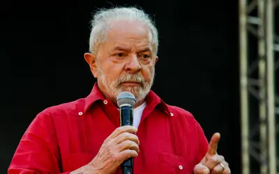 Lula critica 